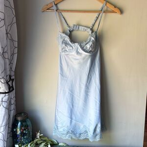 Abercrombie and Fitch slip dress nightgown size XS blue sexy romantic lace trim